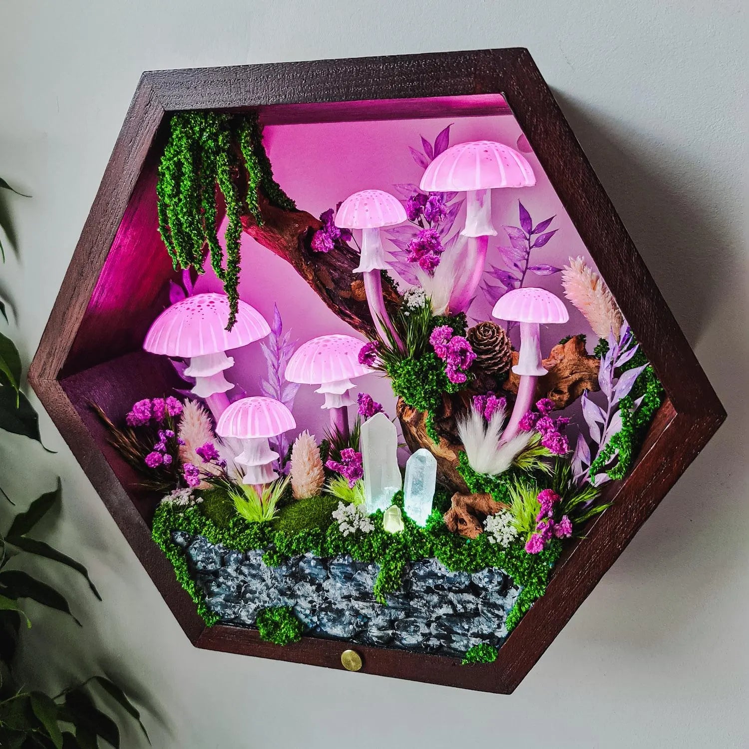 Pink Mushroom Wall Lamp – Pastel Fairy Diorama, LED Glow Light